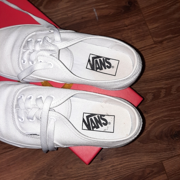 🍎Sold🍎 Vans 6.5 - Picture 2 of 3